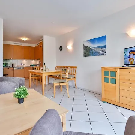 Ava - Im Sommer Ist Ein Strandkorb Inclusive * Zempin